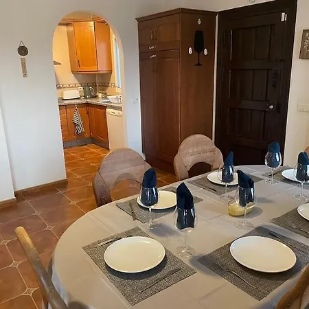 Villa In Alcaucin